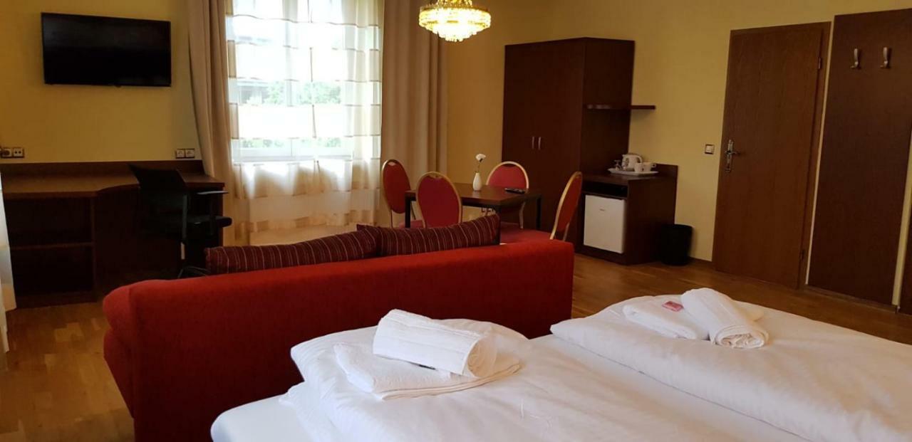 Hotel-Villa Lalee Дрезден Екстер'єр фото